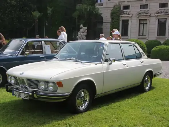 BMW E3 2800
